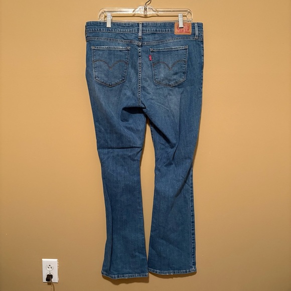 Levi’s 715 Bootcut Mid Rise Medium Wash Jeans 33x32 Womens distressed - Picture 3 of 7